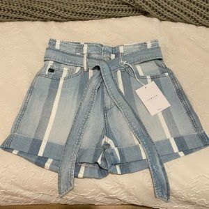 KanCan striped shorts